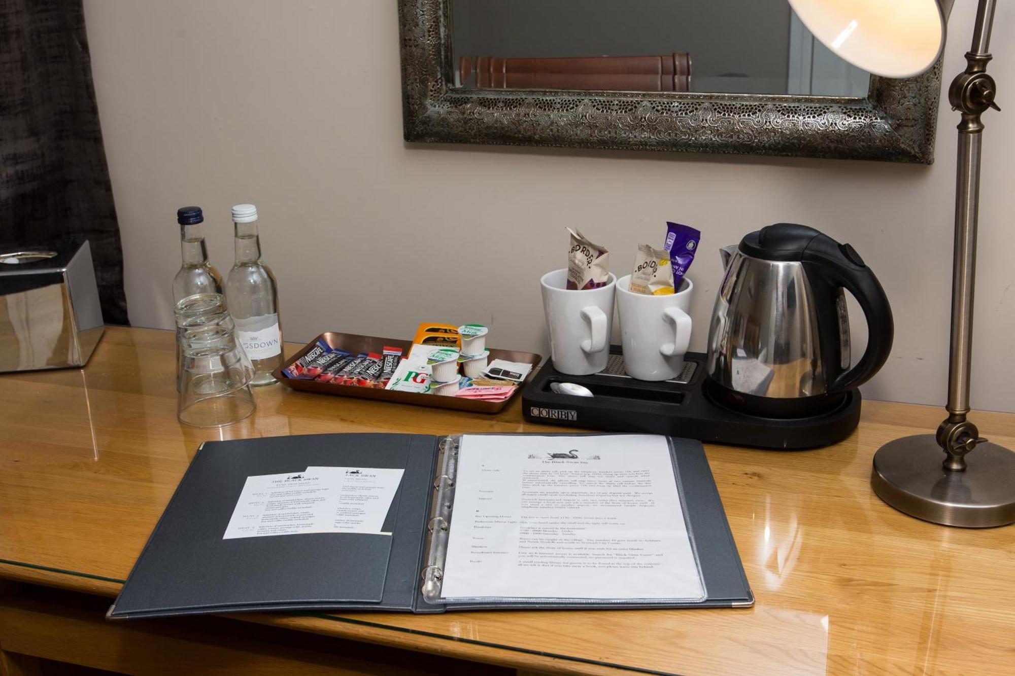 The Black Swan Inn Horsham St Faith Ngoại thất bức ảnh