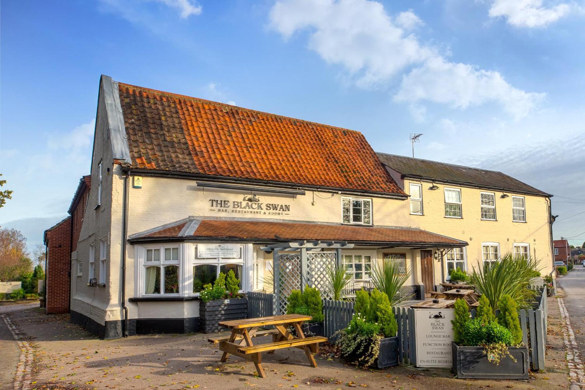 The Black Swan Inn Horsham St Faith Ngoại thất bức ảnh
