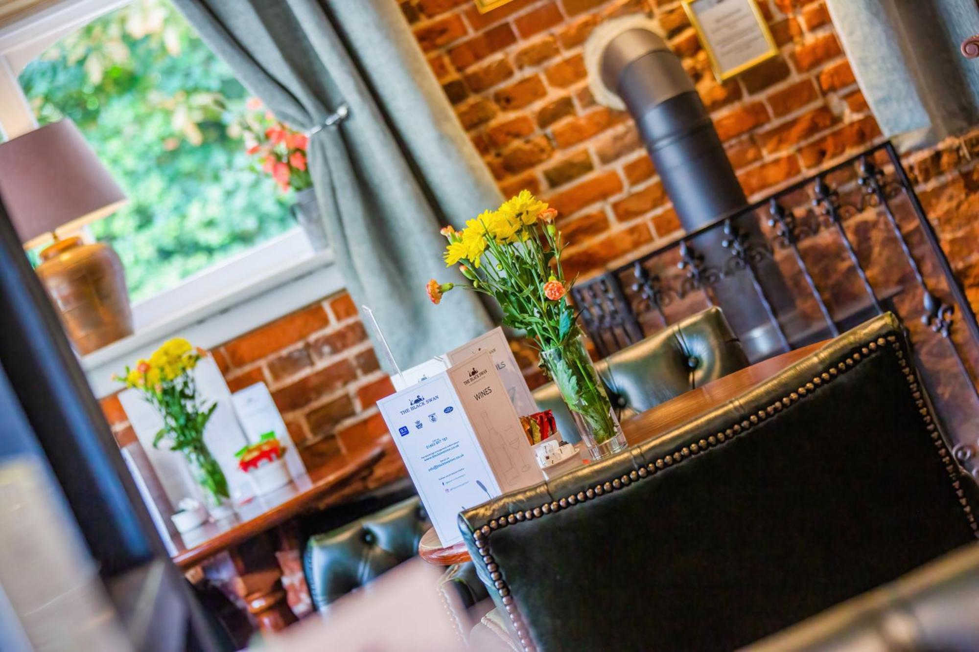 The Black Swan Inn Horsham St Faith Ngoại thất bức ảnh
